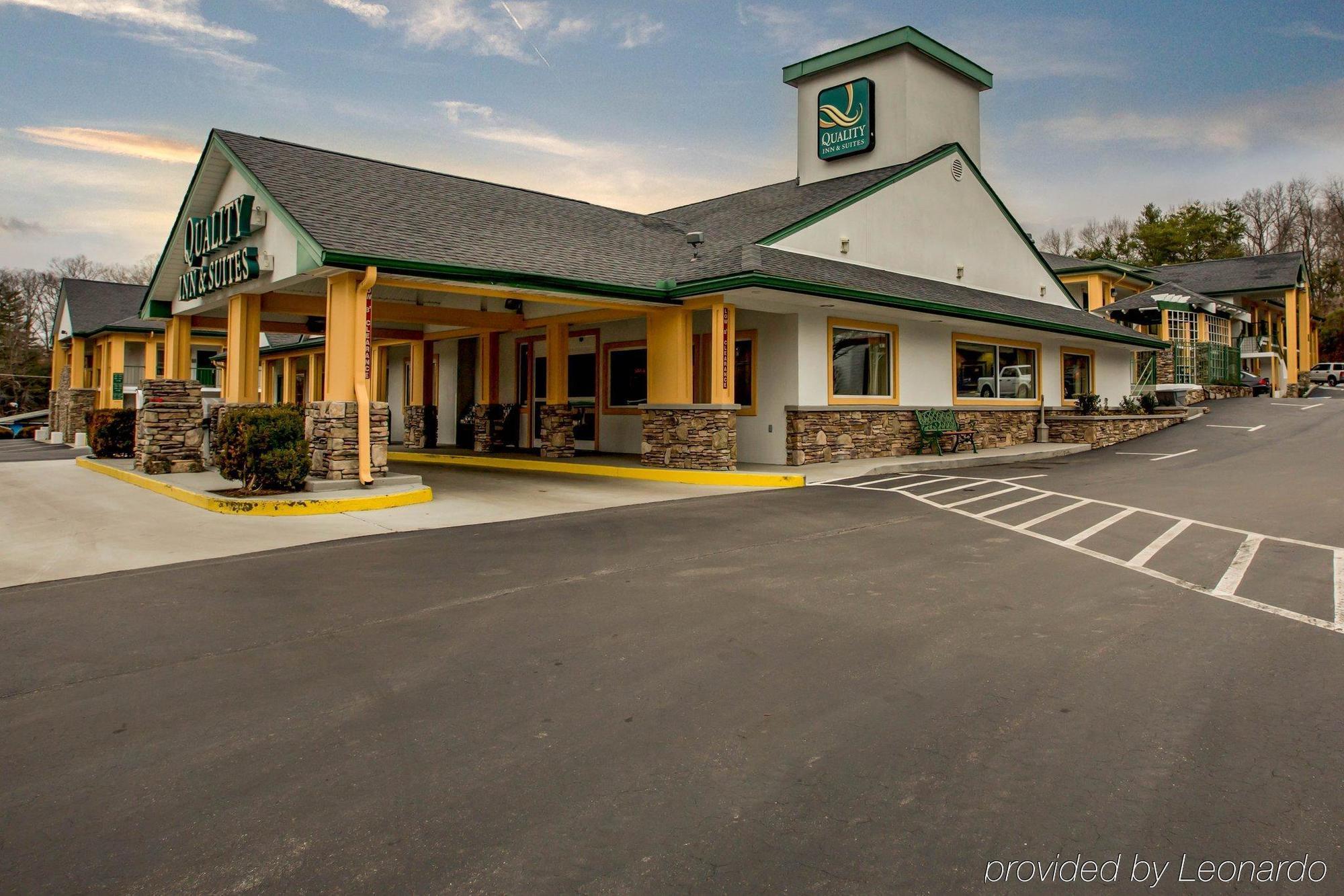 Quality Inn & Suites Biltmore East Asheville Exterior foto