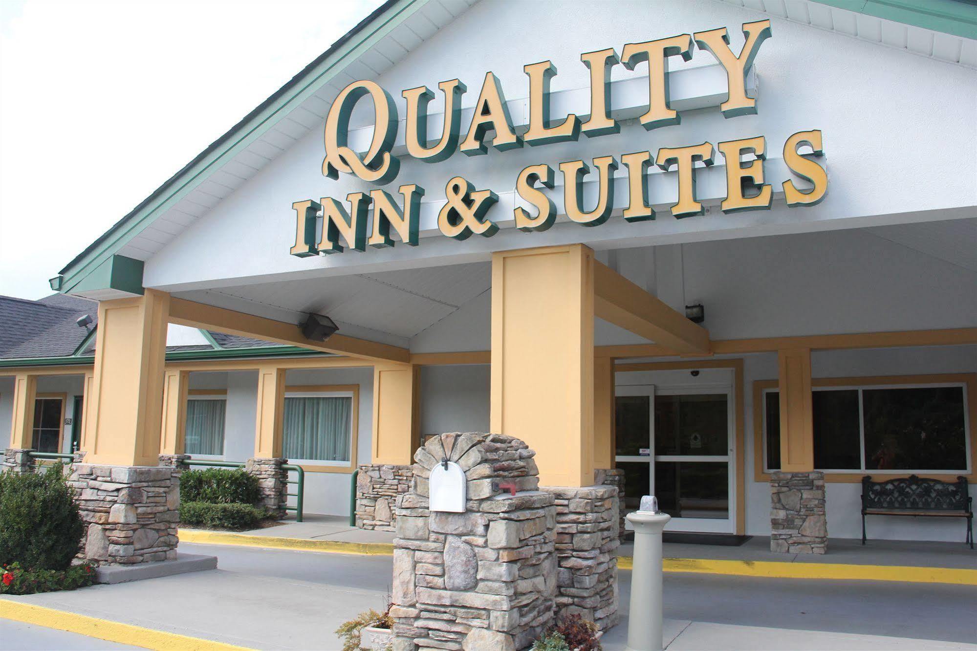 Quality Inn & Suites Biltmore East Asheville Exterior foto